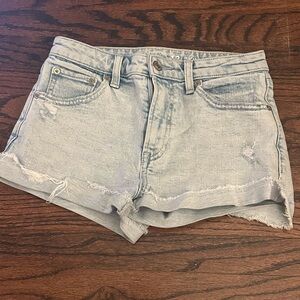 GAP blue light wash denim shorts
